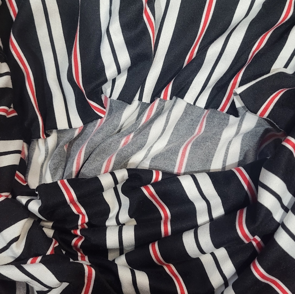 Set Of 2 Gaze Soft Red & Black Spaghetti Strap Bodysuits Sz M - Picture 5 of 10